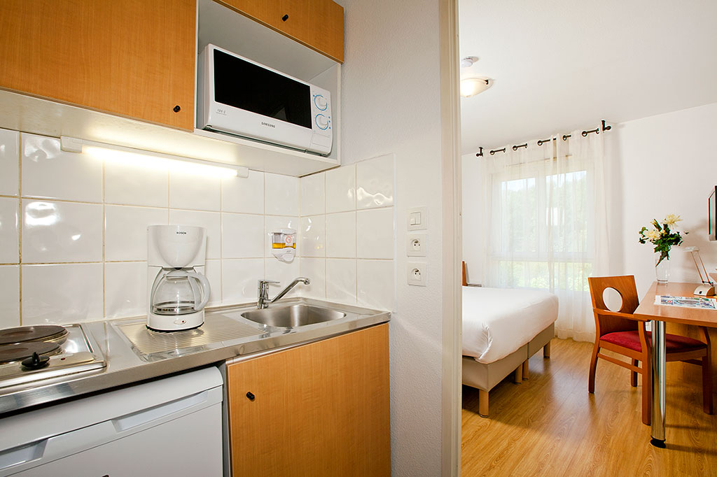 apart hotel annecy kitchen